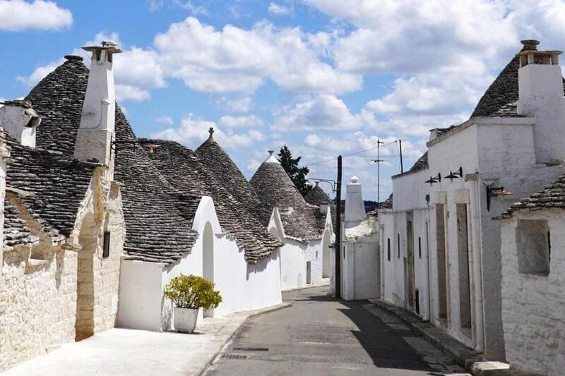 Rione Aia Piccola: yên tĩnh, nhẹ nhàng (Ảnh: Alberobello)