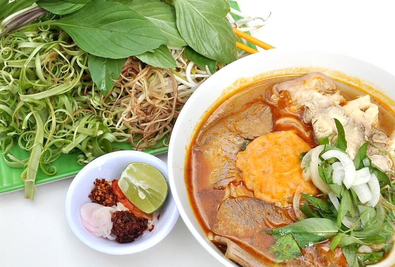 Bún bò Song Anh, ẩn mình trong con hẻm quận 3, là điểm hẹn lý tưởng cho những tín đồ ẩm thực. (Ảnh: Bún Bò Huế SONG ANH)