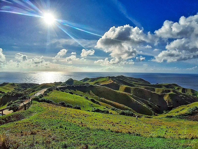 Đồi Rolling Vayang ở Batanes, Luzon, là điểm đến khiến bạn mê mẩn. (Ảnh: Ed Oliver Japco)