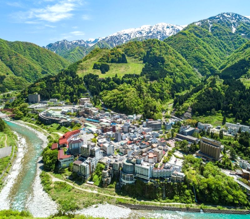 Unazuki Onsen, bên dòng sông Kurobe thơ mộng. (60 kí tự)