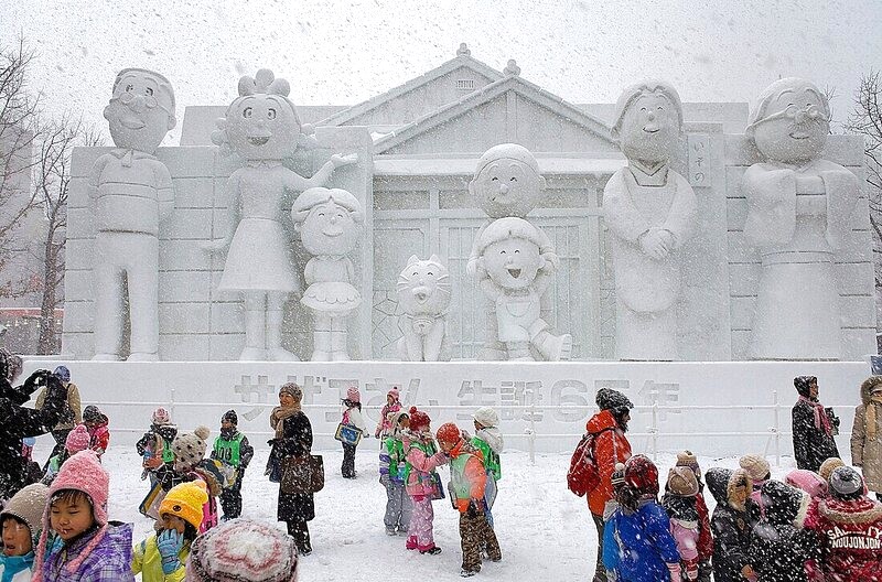 Công viên Ōdōri, Susukino mở cửa 24/7. (Ảnh: ©Look/age fotostock)