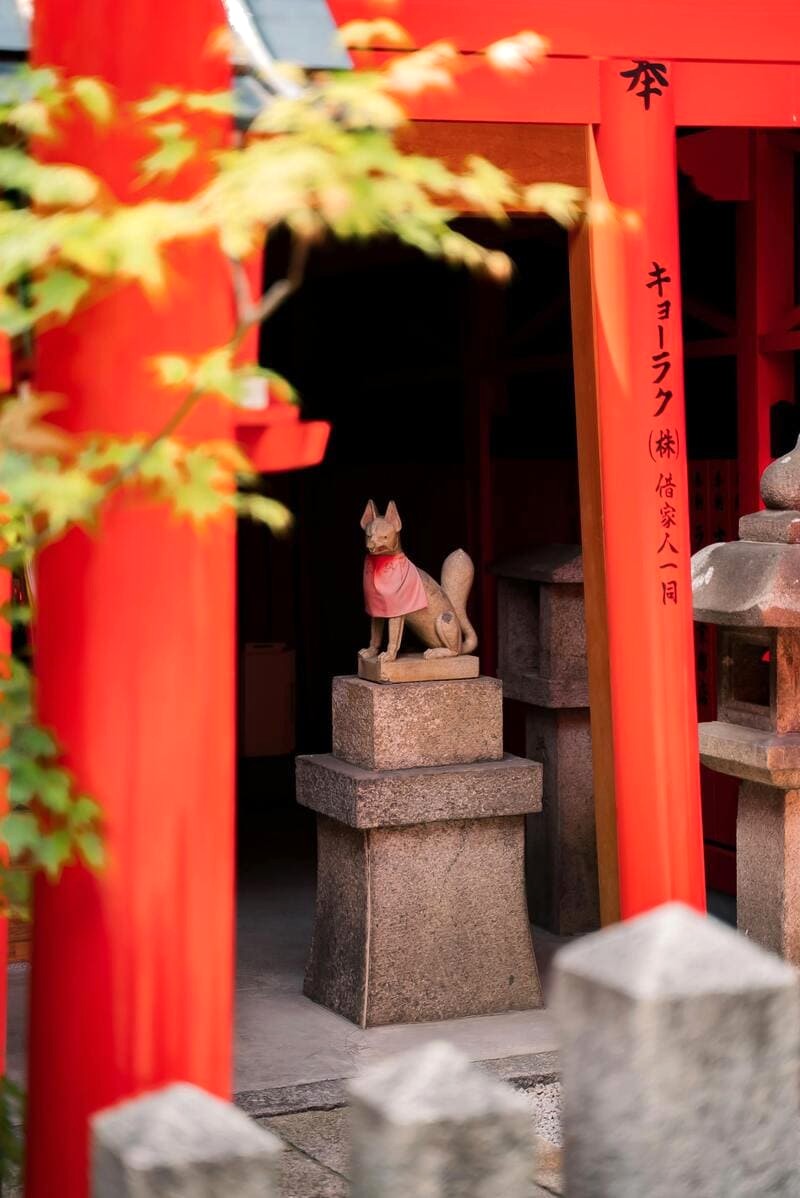 Fushimi Inari Taisha, thanh bình ở Kyoto.