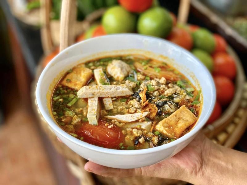 Bún Riêu Nhà: Nơi hội tụ tinh hoa bún riêu.