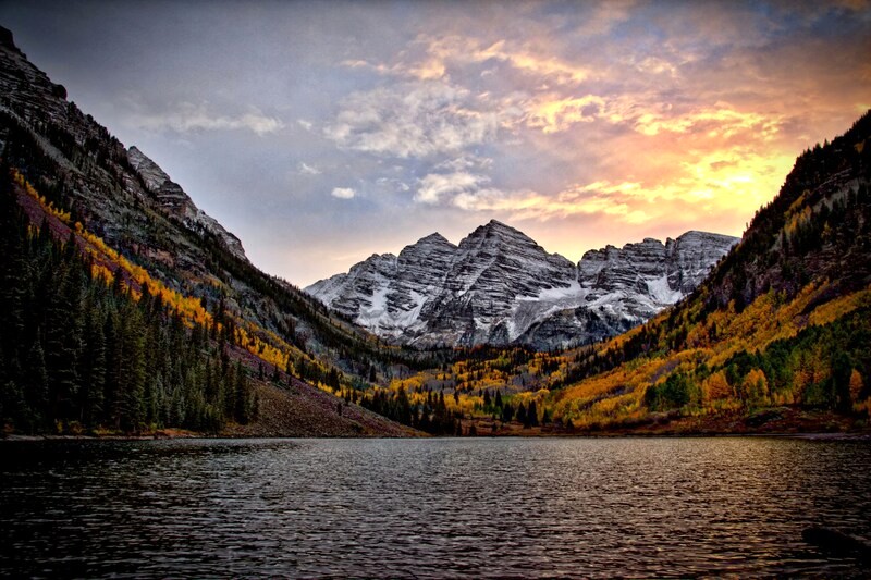 Hồ Crater đẹp mê hồn, một điểm đến ấn tượng tại Aspen. (Ảnh: Mike Scheid)