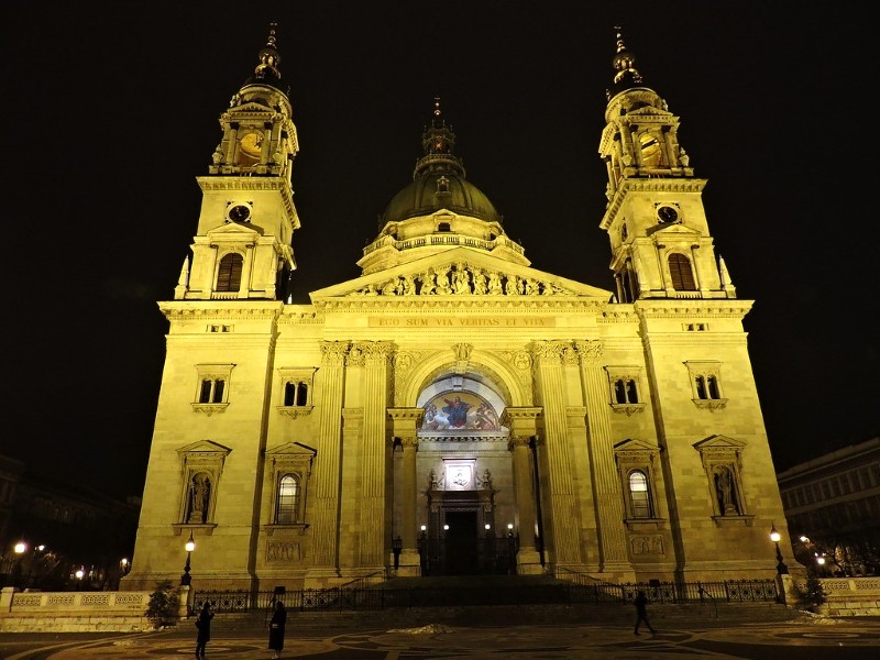 Vương cung Thánh đường Thánh Stephen là biểu tượng kiến trúc độc đáo của Budapest.