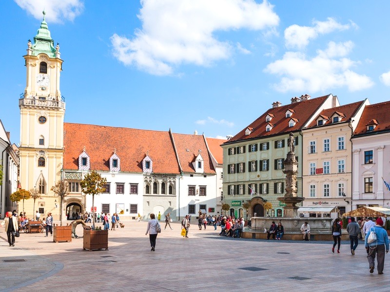 Slovakia: Khám phá thiên nhiên và lâu đài cổ tích.