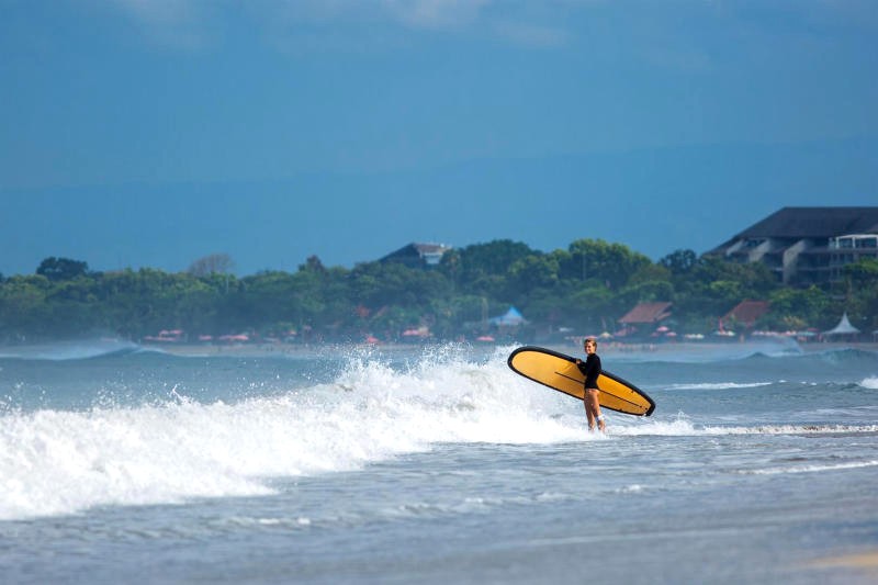 Patong là thiên đường cho những tín đồ thể thao biển, đặc biệt là lướt sóng và lướt ván buồm. (141 ký tự)