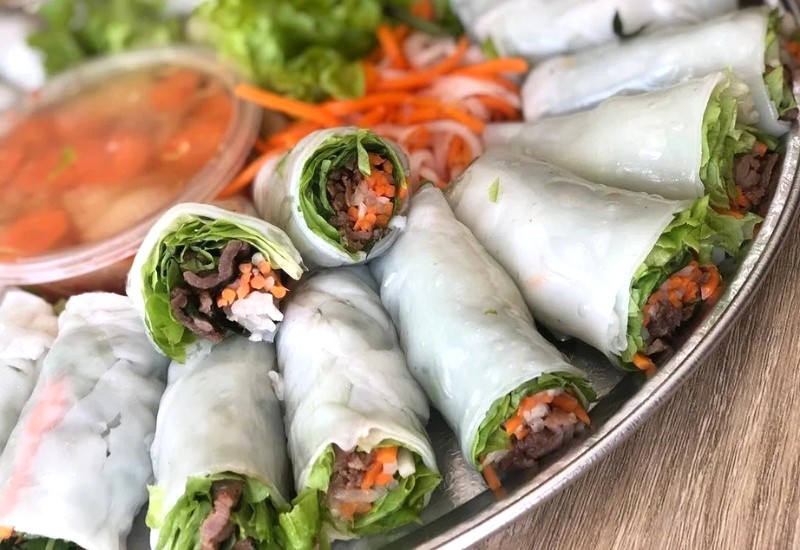 Phở cuốn đa dạng topping, đầy ú ụ, hấp dẫn. (Ảnh: Vinpearl)