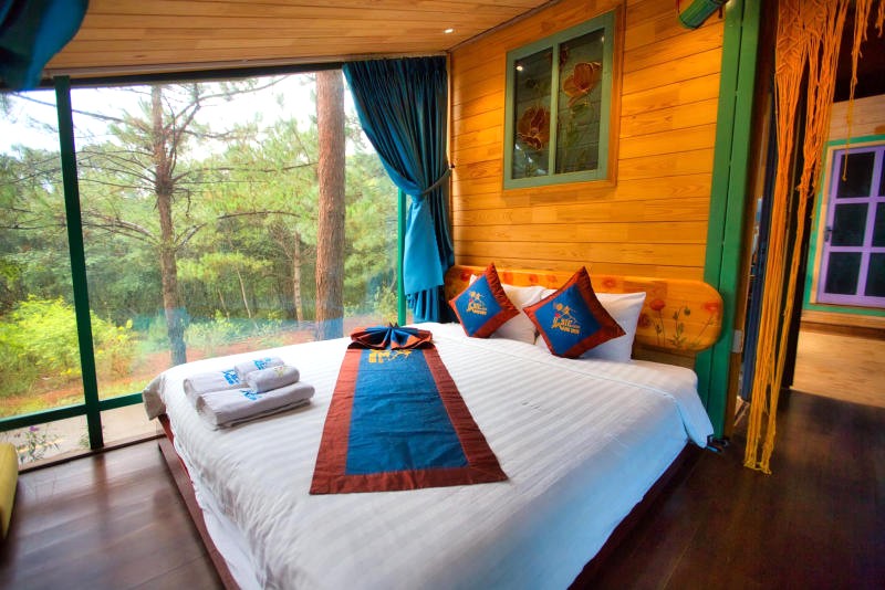 Phòng Double Bed: lý tưởng cho cặp đôi. (Ảnh: VNPT Smart Tourist)