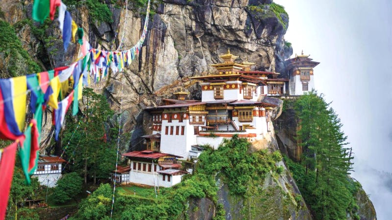 Paro Taktsang: Toàn cảnh Paro ngoạn mục từ trên cao. (Ảnh: Vietravel)