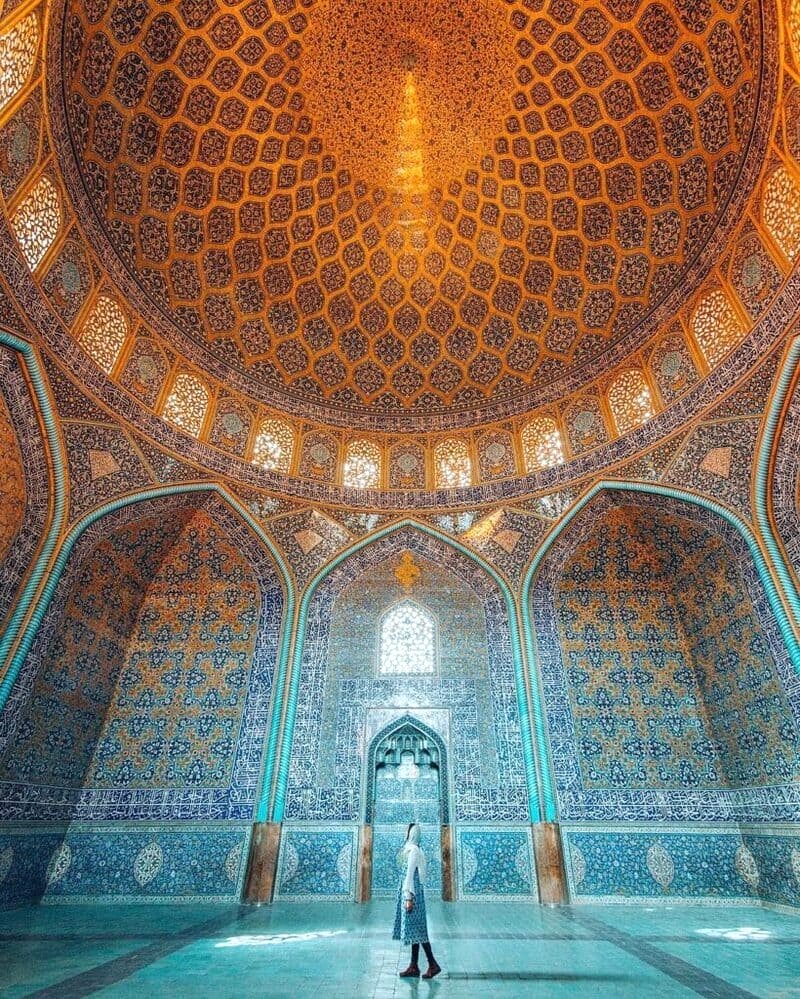 Isfahan: Giai điệu Ba Tư hùng tráng.