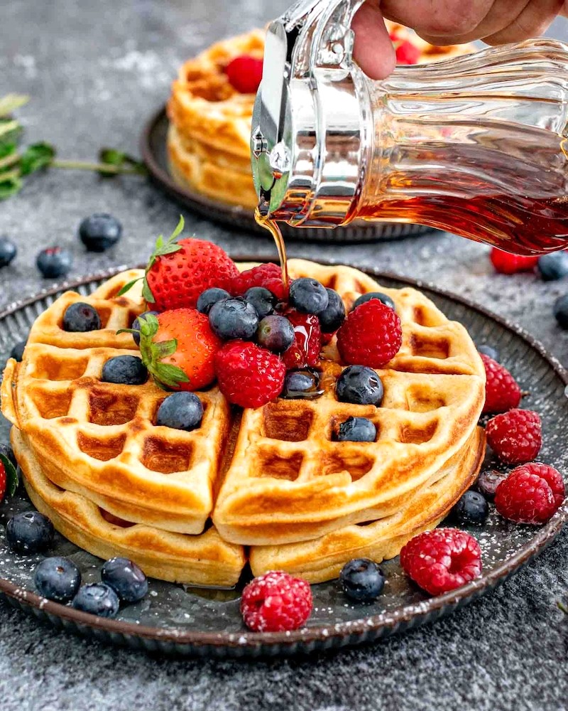 Waffle: Bánh nướng giòn hình lưới. (Ảnh: cravinghomecooked)