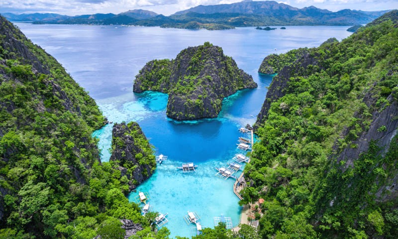 Hồ Kayangan ở Coron đẹp mê hồn với sắc màu thiên nhiên kỳ thú. (Ảnh: vacationhive)