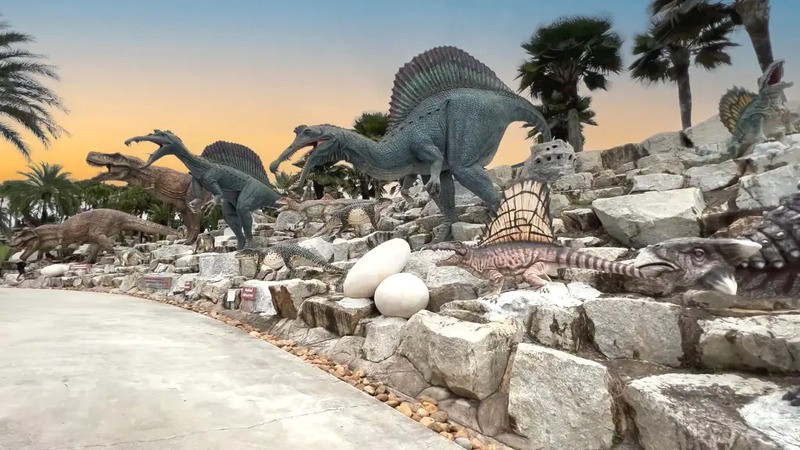 Dino Park không chỉ có mô hình khủng long, mà còn là điểm vui chơi giải trí hấp dẫn.