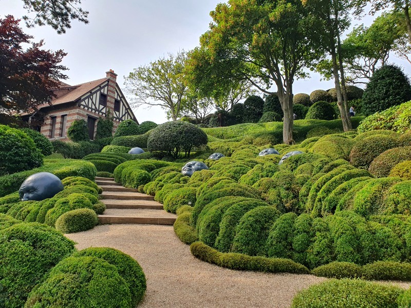 Les Jardins d'Étretat, lấy cảm hứng từ thiên nhiên ven biển Normandy. (Ảnh: Fabienne Tribotte)