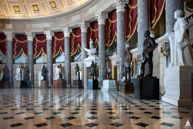 Bước vào National Statuary Hall, như lạc vào bảo tàng sống động.