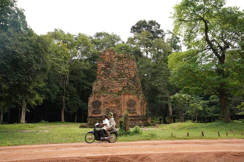 Sự hiếu khách của người dân Sambor Prei Kuk là điểm thu hút du khách (Ảnh: Impact Explorer Cambodia).