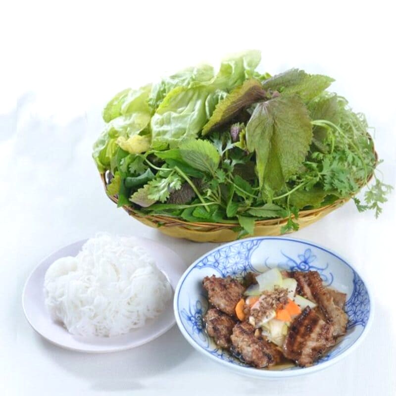 Bún chả Hồ Gươm trên đường Hồ Tùng Mậu, quận 1, là điểm đến lý tưởng để trải nghiệm ẩm thực Bắc Bộ. (Ảnh: Bún chả Hồ Gươm)