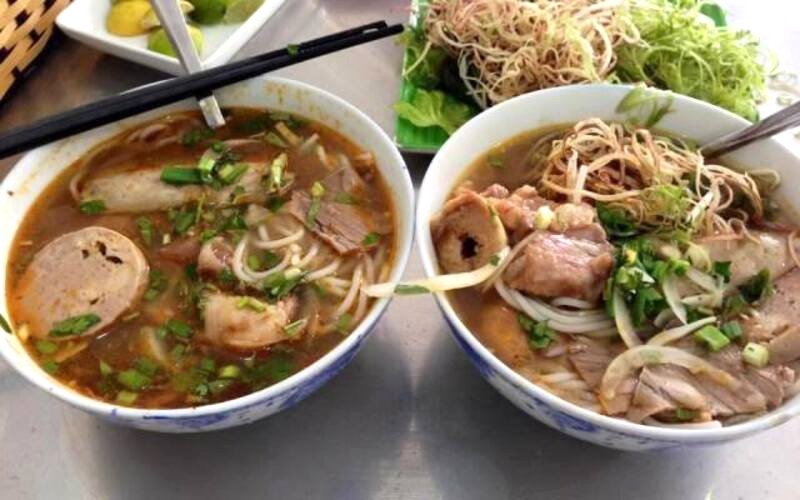 Bún bò Huế Ngọc Dung mang hương vị Huế đến Sài Gòn với bí quyết gia truyền hơn 30 năm. (Ảnh: FB Bún bò Huế Ngọc Dung)