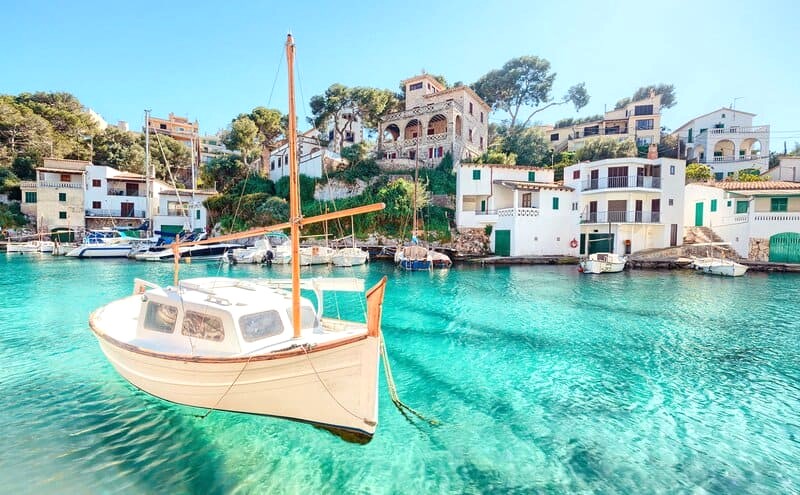 Du thuyền Majorca: Thư giãn tuyệt đối, nắng gió biển trời! (Ảnh: mytour)