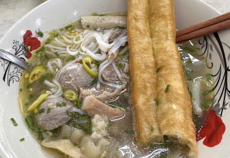 Phở Hòa: Phở bò nổi tiếng, quận 3. (Ảnh: Huang Rusca)