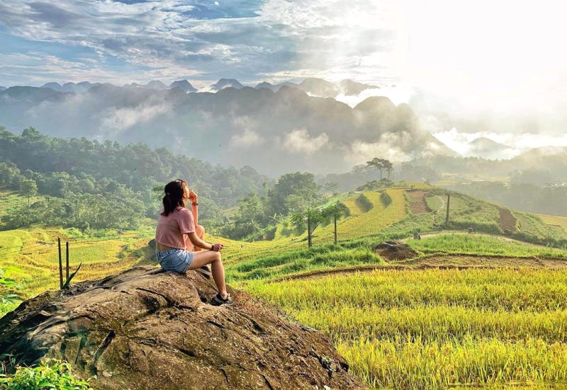 Tây Bắc, thiên đường du lịch xanh với địa hình hiểm trở và khí hậu mát mẻ. 🏞️