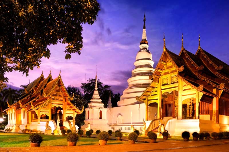 Wat Phra Singh: Cổ kính, linh thiêng (Ảnh: wikipedia)