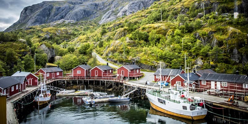 Nusfjord: Làng chài thơ mộng giữa núi hùng vĩ (Ảnh: visitnorway)