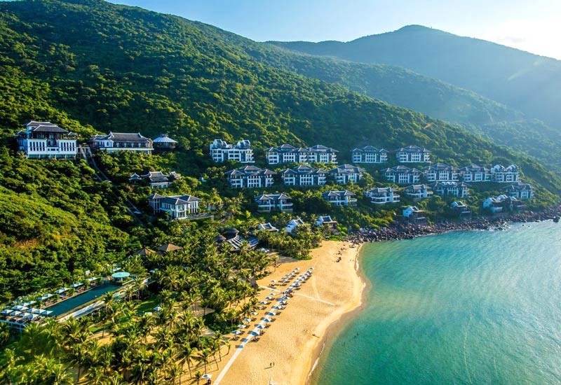 Biển xanh, nắng vàng, villa sang trọng tại InterContinental Danang Sun Peninsula Resort. (Ảnh: danangfantasticity)