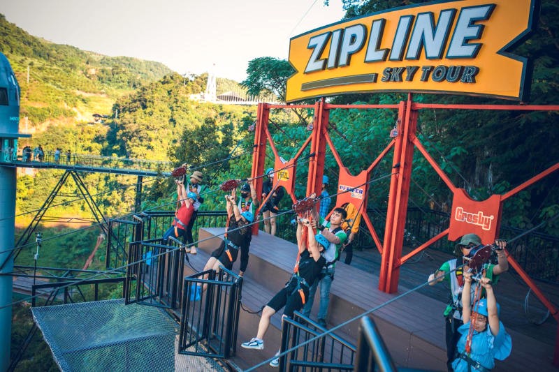 Zipline, trải nghiệm mạo hiểm cho tín đồ yêu thích cảm giác mạnh. (Ảnh: Mộc Châu Island)