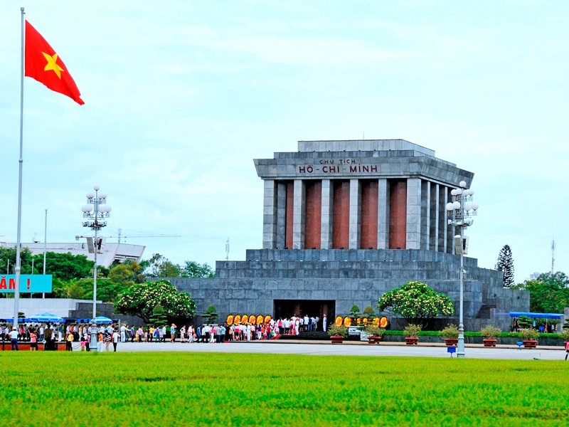 Lăng Chủ tịch Hồ Chí Minh uy nghi (Ảnh: Báo Quân đội Nhân dân)