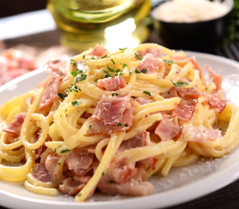 Carbonara: Đơn giản mà bùng nổ hương vị. (Ảnh: Piotr Krzeslak)