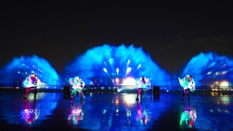 Van Phuc Water Show: Tràn đầy hoạt động thú vị. (Ảnh: Báo Pháp Luật)