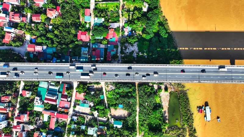 Cầu Thăng Long không chỉ là công trình kỹ thuật, mà còn là minh chứng cho tinh thần ham học hỏi của người Việt trong tiếp thu công nghệ tiên tiến. (Ảnh: baogiaothong)