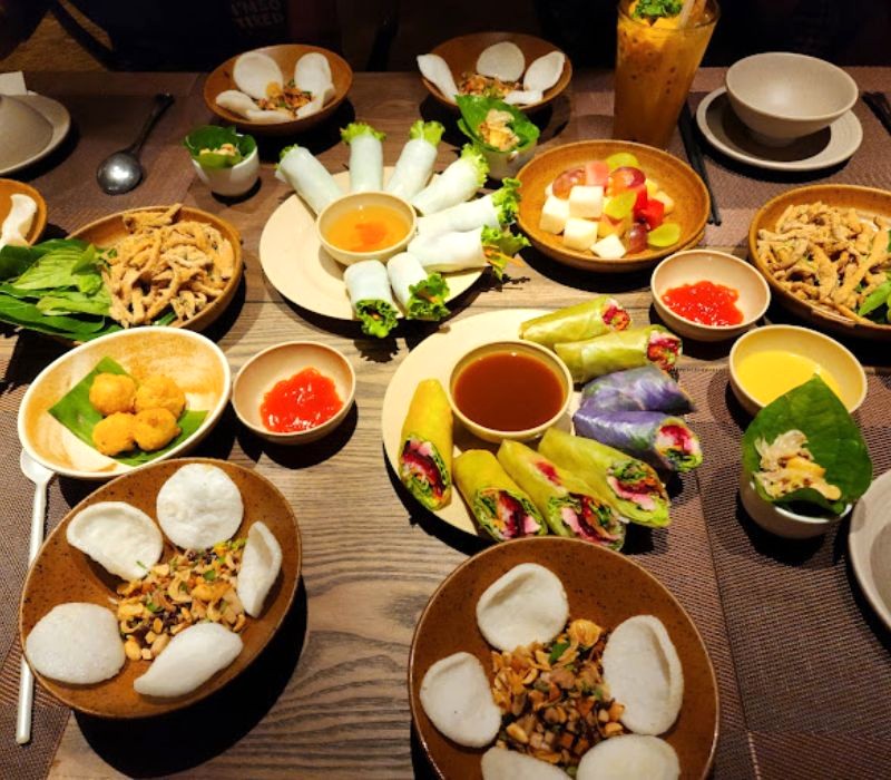 Vegito: Buffet chay nổi tiếng Hà Nội. (Ảnh: Khánh Lê)