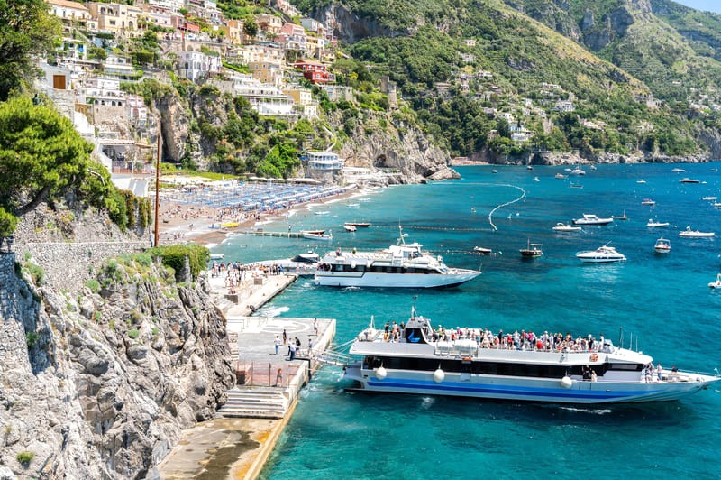 Positano: Vẻ đẹp kiến trúc độc đáo. (Ảnh: frimufilms)