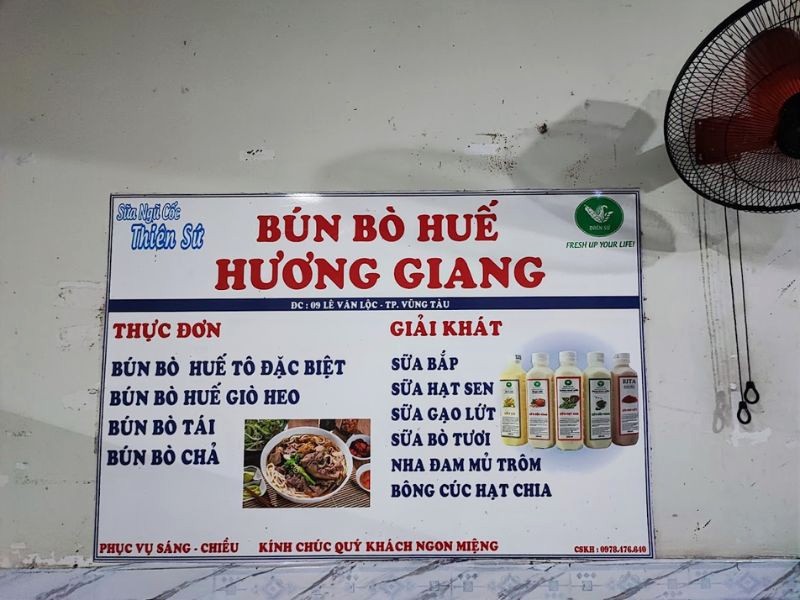 Thực đơn Bún bò Huế Hương Giang (Ảnh: Mr. Quoc)