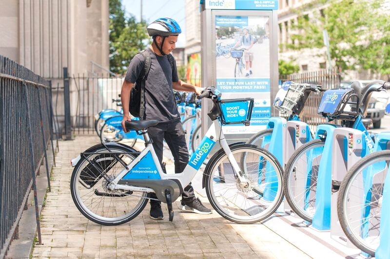 Indego: Hệ thống xe đạp phủ khắp thành phố. 🚲