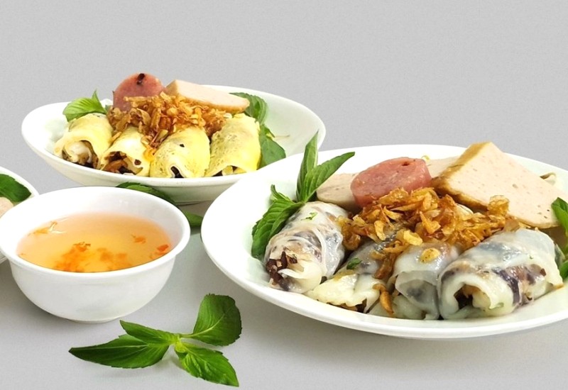 Bánh cuốn hấp dẫn, bày biện đẹp mắt. (Ảnh: shopeefood)