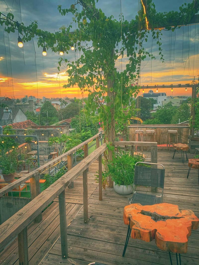 Quán cafe Green Floor Coffee (Quảng Ngãi) - view đẹp, ảnh: trongcaytieucanh