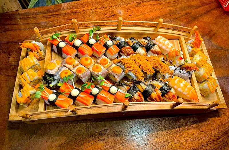 Sushi Nhí: Ngon mắt, đủ màu sắc. (Ảnh: sushinhiQ2vn)