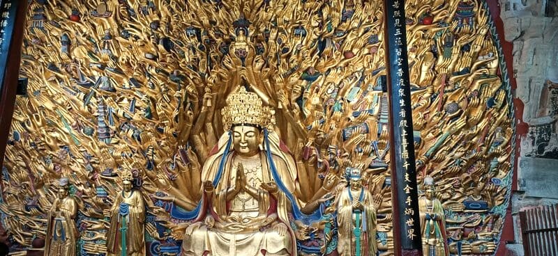 Kỳ quan Avalokitesvara với ngàn tay tỏa sáng văn hóa Á Đông. (Ảnh: lilysunchinatours)