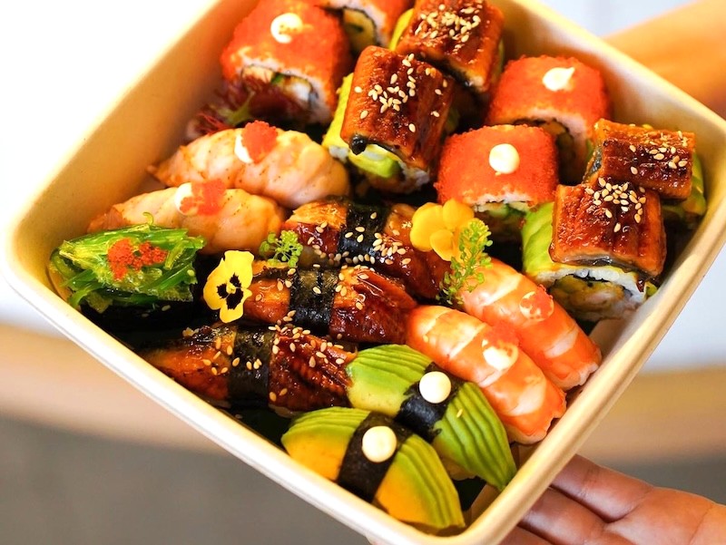 Sushi tươi ngon, cá nhập khẩu, thực đơn đa dạng. (Ảnh: Sushi Sử Fanpage)