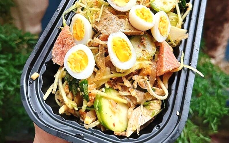 Tré trộn Vy Vy nổi tiếng ngon, được nhiều bạn trẻ Hà Nội yêu thích. (Ảnh: Shopee Food)