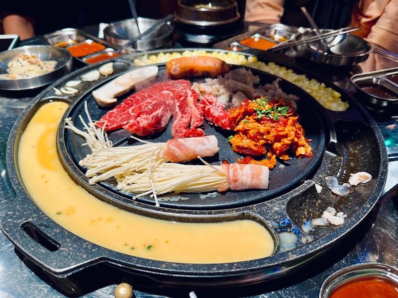 BROS KOREA: Buffet nướng ngon, được tín đồ ẩm thực đánh giá cao. (Ảnh: Đăng Quang)