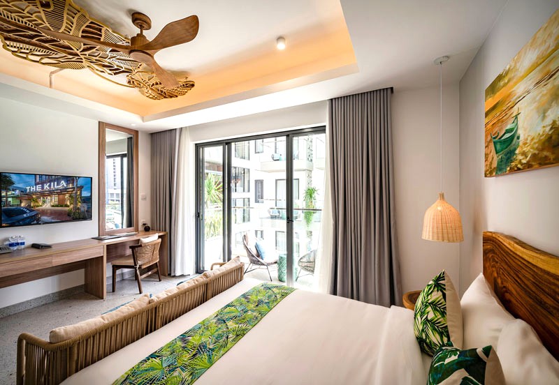 Phòng Executive Double rộng rãi, ban công lớn đón nắng. (Ảnh: Fanpage KiLa Boutique Hotel Quy Nhơn)