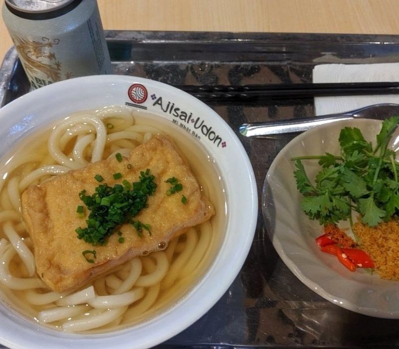 Mì Udon Nhật Bản chuẩn vị tại Ajisai Udon. (66 ký tự)