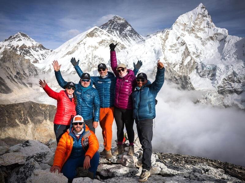 Everest Viewpoint: Góc nhìn trọn vẹn và ấn tượng nhất khi chinh phục đỉnh Everest. (Ảnh: madisonmountaineering)