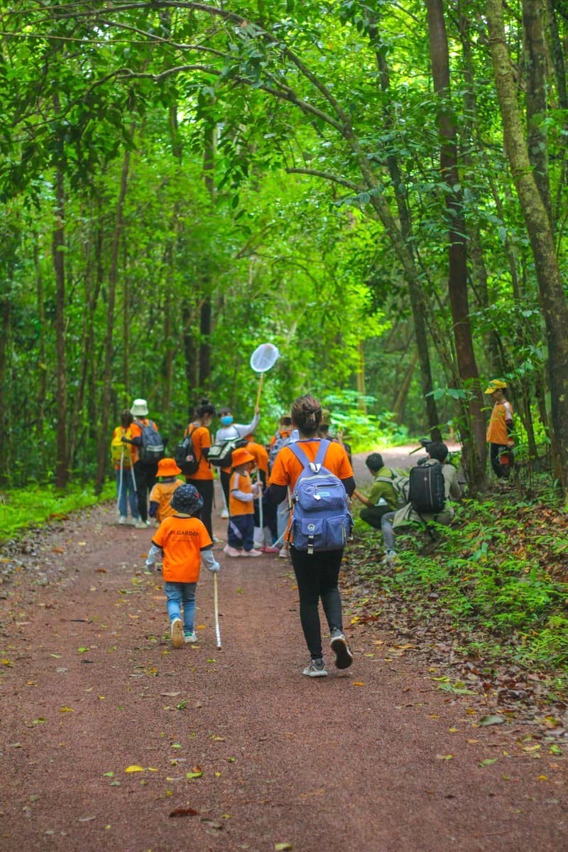 Khám phá Mã Đà, chiêm ngưỡng gỗ quý.