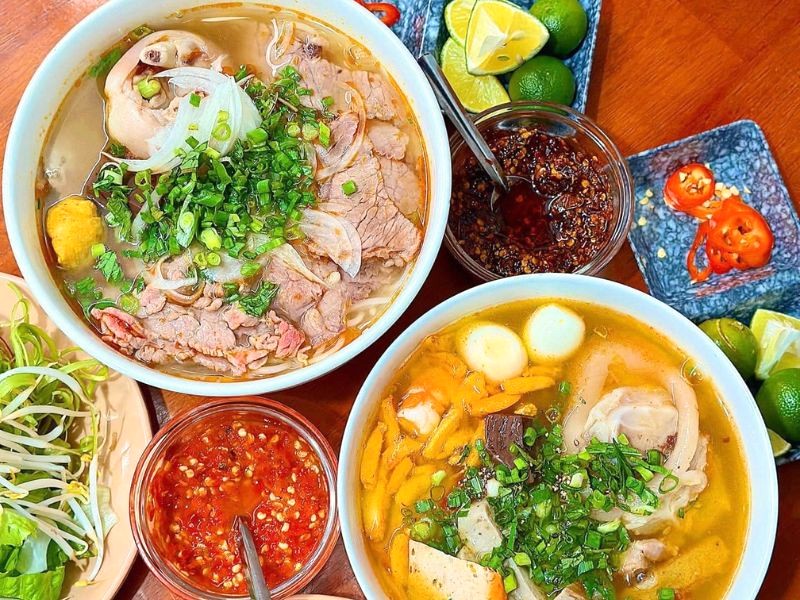 Bún bò Huế Cố Đô: Siêu ngon, đầy đủ dinh dưỡng, thơm ngon tròn vị!